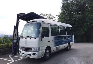 School Bus on Yangming Campus