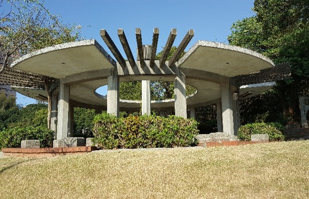 Bamboo Garden and Mirrored Pavilion